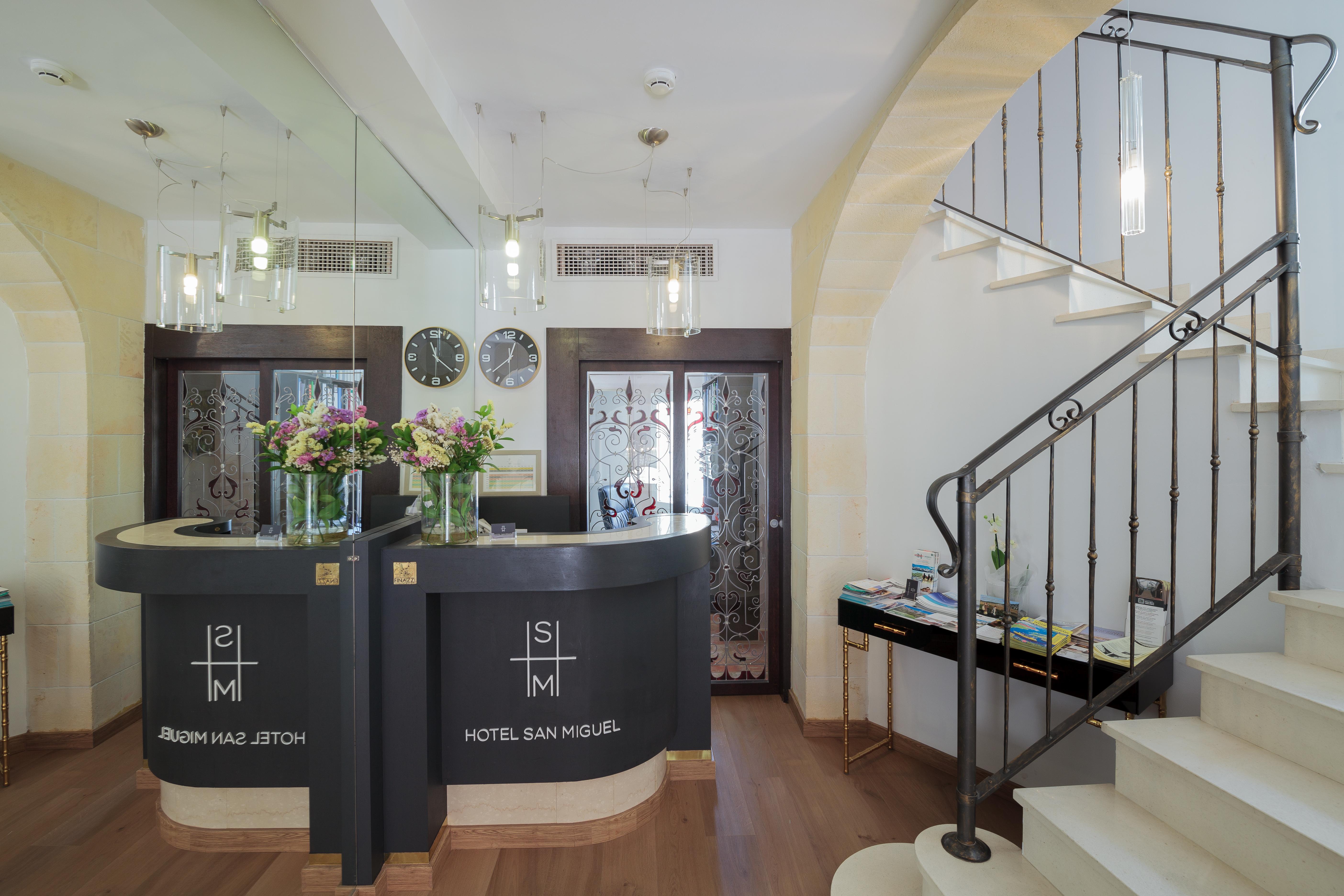 מאהון Hotel San Miguel מראה חיצוני תמונה